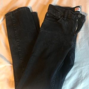 Black Levi’s jeans